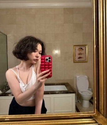 Instagram:村重杏奈(@hktanna4848)より