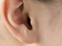 【体の不思議】耳にできる「くさい穴」を知ってる？　衝撃の認知度とは……