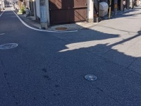 右と左、どちらに進みたい？　島根にある〝究極のY字路〟に24万人の心躍る「ワクワクする！」「最高すぎ」