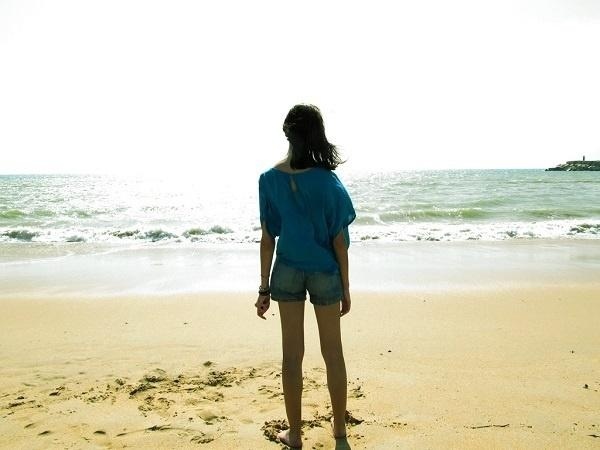 綾瀬はるか『奥様は、取り扱い注意』西島じらしと匂わせ展開で微減12.7％（写真はイメージです）