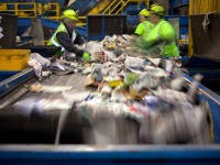 プラスチックごみのリサイクルに革命。AIカメラを使用して12種類の識別が可能に