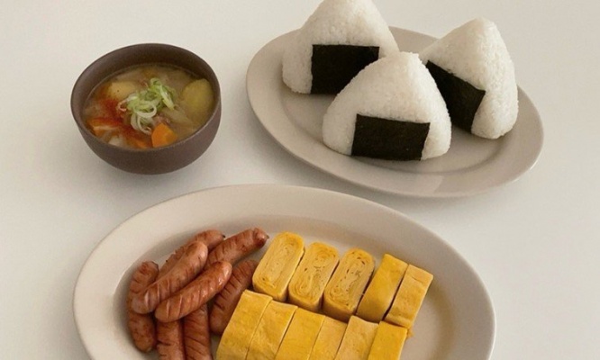 〝こういうのでいいんだよ朝食〟を14万人が絶賛　「ぜいたくだ」「こういうのが最高」と話題に