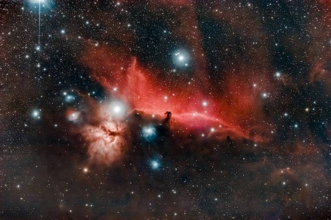 進化可能な最初の生命体はビッグバンの直後に誕生した可能性があると物理学者