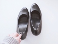 平日の私たちを強くするモノ＃18　外回りが楽ちんになる。疲れにくい美容パンプス