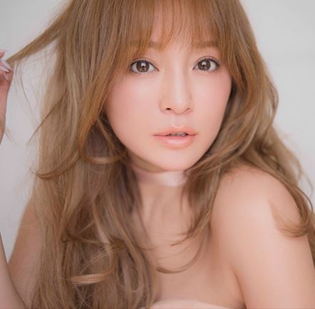 ayu hamasaki公式サイトより