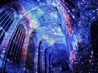 神聖な教会でプロジェクションマッピング!? 歴史的建造物が奇抜なモダンアートに