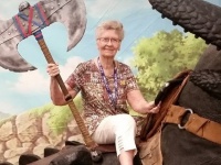 82歳で現役ゲーマー。YOUTUBEで実況もこなす「スカイリムおばあちゃん」がシリーズ最新作に登場