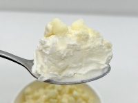 真っ白なMOWで冬を先取り♪新作アイス『MOW PRIME 白いクッキー＆クリーム』