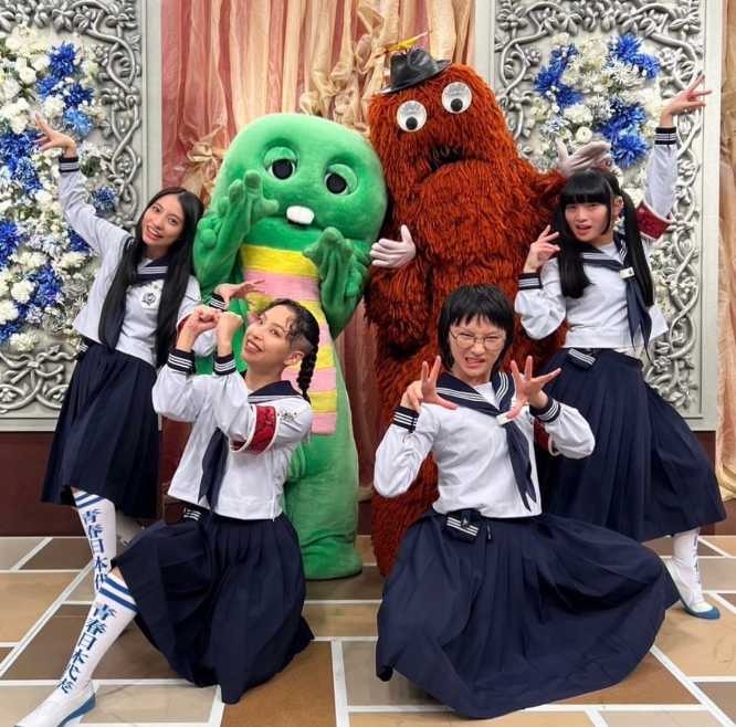 Instagram:新しい学校のリーダーズ(@japan_leaders)より