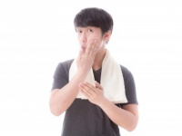 何、そのチュルッチュルなの!?　彼が自分よりも肌がきれいだった場合「許せる」or「許せない」？
