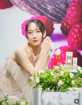 Instagram:吉岡里帆(@riho_yoshioka)より