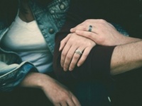45％の家庭⇒夫が負担！　結婚してからの家賃＋生活費のやりくり、どうしてる？