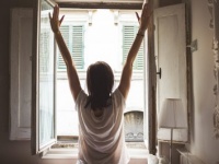 下心じゃなくて〇〇持って来て！　女子がまた部屋に呼ぼうと思う男友だちの言動4つ！