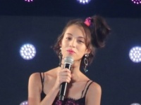 水原希子、ポップで透け感のある大胆セクシーなキャミワンピで出演映画をPR