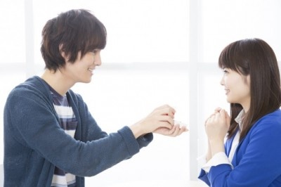 男性のホンネに迫る！　“プロポーズ”をするとき、「サプライズ」ってしたいと思う？