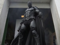 コスプレマニアの本気！　バットマンスーツ、多機能すぎてギネス記録更新