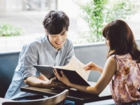 心理カウンセラーに聞く！　デートで緊張する理由とは