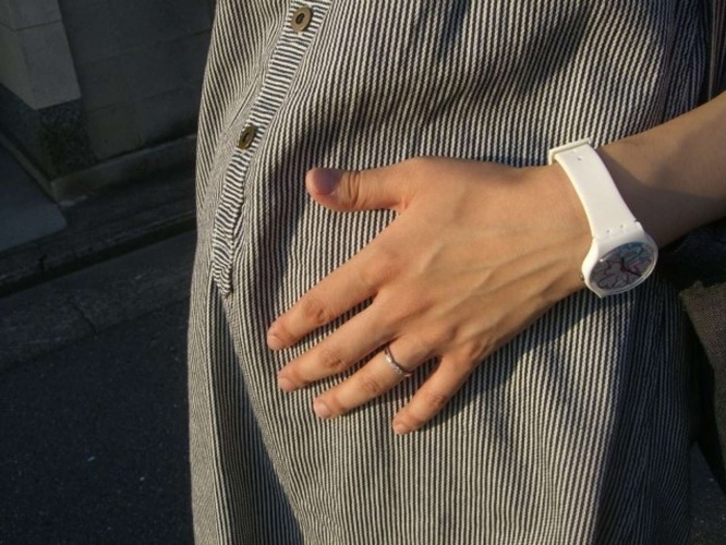 妊娠中、息苦しさを感じながらも電車に乗り...（画像はイメージ）