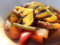 「伝統野菜スープ　つなぐ」ごろごろ赤味噌スープ（画像提供：Lawin株式会社）