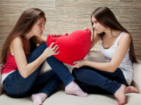 こんな家族にはなりたくない！　実在する仲の悪い家族エピソード3選！「姉の恋人を妹が奪った」