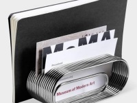 巨大クリップで書類整理。スタイリッシュなクリップノート