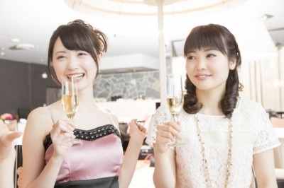 意外な結果!?　「派手好き」VS「地味好き」　どちらがお得な人生？