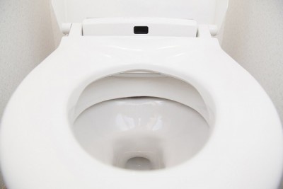 デキ女は〇に1人!?　あなたは携帯用のトイレの消臭スプレーを持っていますか？