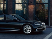 新型アウディ・Ａ８のマイルドハイブリッドとライバルモデルを徹底比較！歴代トップモデル６．０/Ｗ１２クワトロとのスペックの違いは？