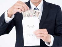 ​冬のボーナス、製造業で過去最高。89万円