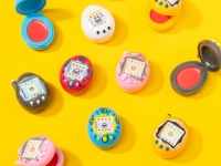実は本格コスメ⁉　「たまごっち リップ＆チーク」が発売