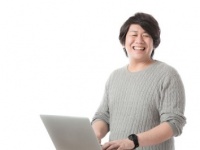 大好きな彼のボディはメタボでプニプニ……女子たちの本音は「許せる」or「許せない」？