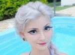 人間界にエルサがいた！　整形なしのブラジル美女に世界が驚嘆
