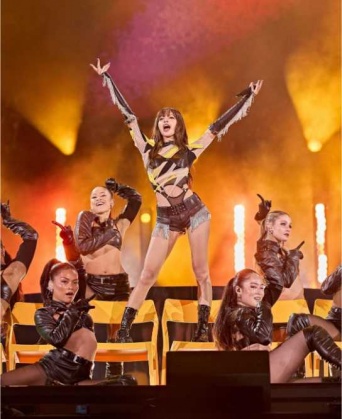 Instagram:LISA(@lalalalisa_m)より