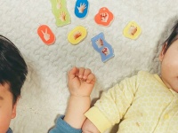 子供の手をアクリルキーホルダーに（画像提供：伊藤ぽんぽこ(＠ito_ponpoko)さん）