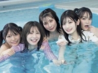 『まねきケチャカレンダーBOOK2022』⒞秋田書店