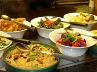 ダイエット中でも怖くない!?　ダメージの少ない食べ放題攻略法3選