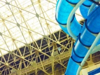 空中を飛んじゃう!?テキサスの新しいウォータースライダーがすごいと話題に！