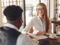 初対面の人との会話を心理学で攻略！