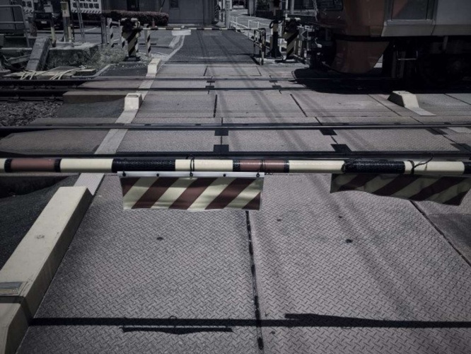 気付いたら踏切の中にいた（画像はイメージ）