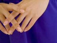 これってうつるの？　指のイボの原因と治療法【医師が解説】