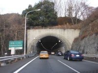 中央道の渋滞のボトルネックとなる小仏トンネル！抜け道や回避方法など渋滞対策を紹介！！