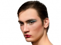 美川憲一「女性に思われたくない。男だから…でも中途半端」