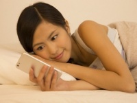 LINE待ち女子は好きですか？　女性は気になる男性にLINEを送る？　それとも待つ？