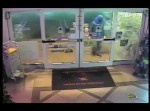 絶対に破れない！？　強盗の侵入をブロックする防弾ガラス