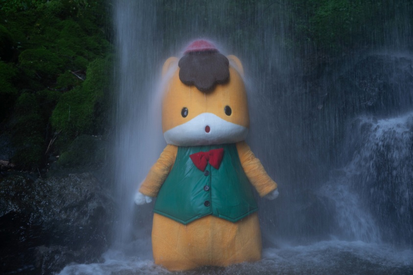群馬県宣伝部長　ぐんまちゃんが『まさかの滝行』ずぶ濡れ！？　初単独WEB CM公開！！