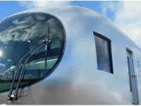 西武鉄道の新型特急車両「ラビュー」。画像はニュースリリースより。