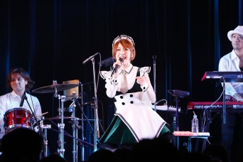 TRUSTRICK、新作リリース・パーティ