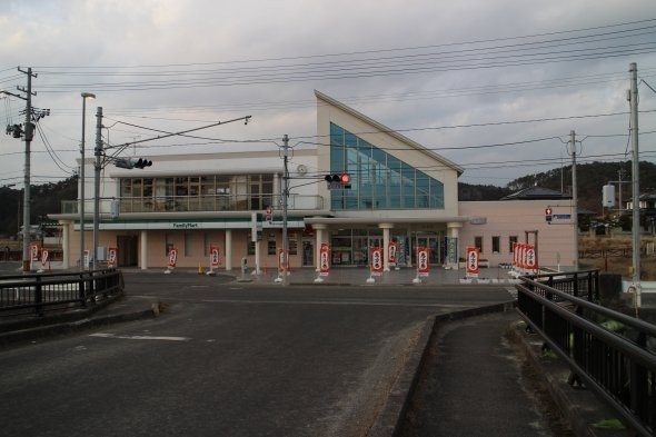整備された旧野蒜駅駅舎（Rsaさん撮影、Wikimedia Commmonsより）