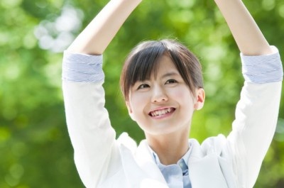 グッとくる！　男性が「上品だな」と思う女性の行動＆言動4選