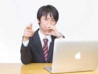ああ、もったいない……!!　カッコイイのにどこか残念な同僚男性の特徴6つ！